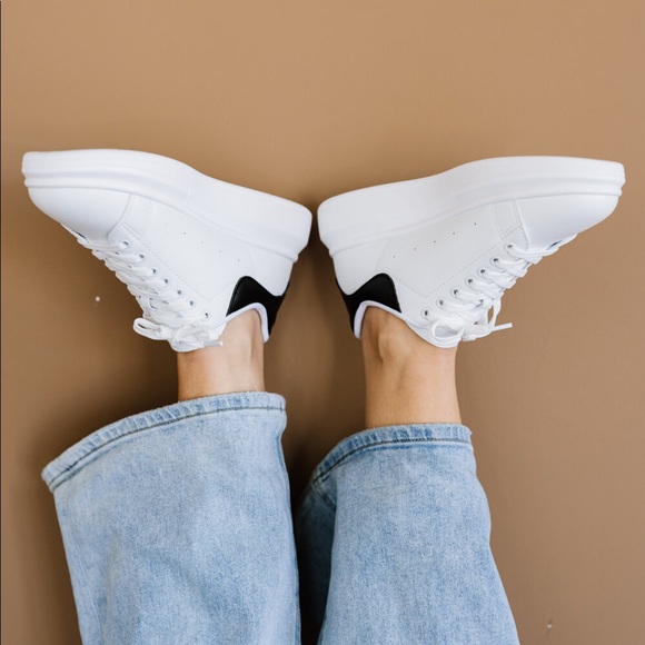 BERNESS KICKS AND GIGGLES CHUNKY SOLE SNEAKERS - Picture 2 of 3